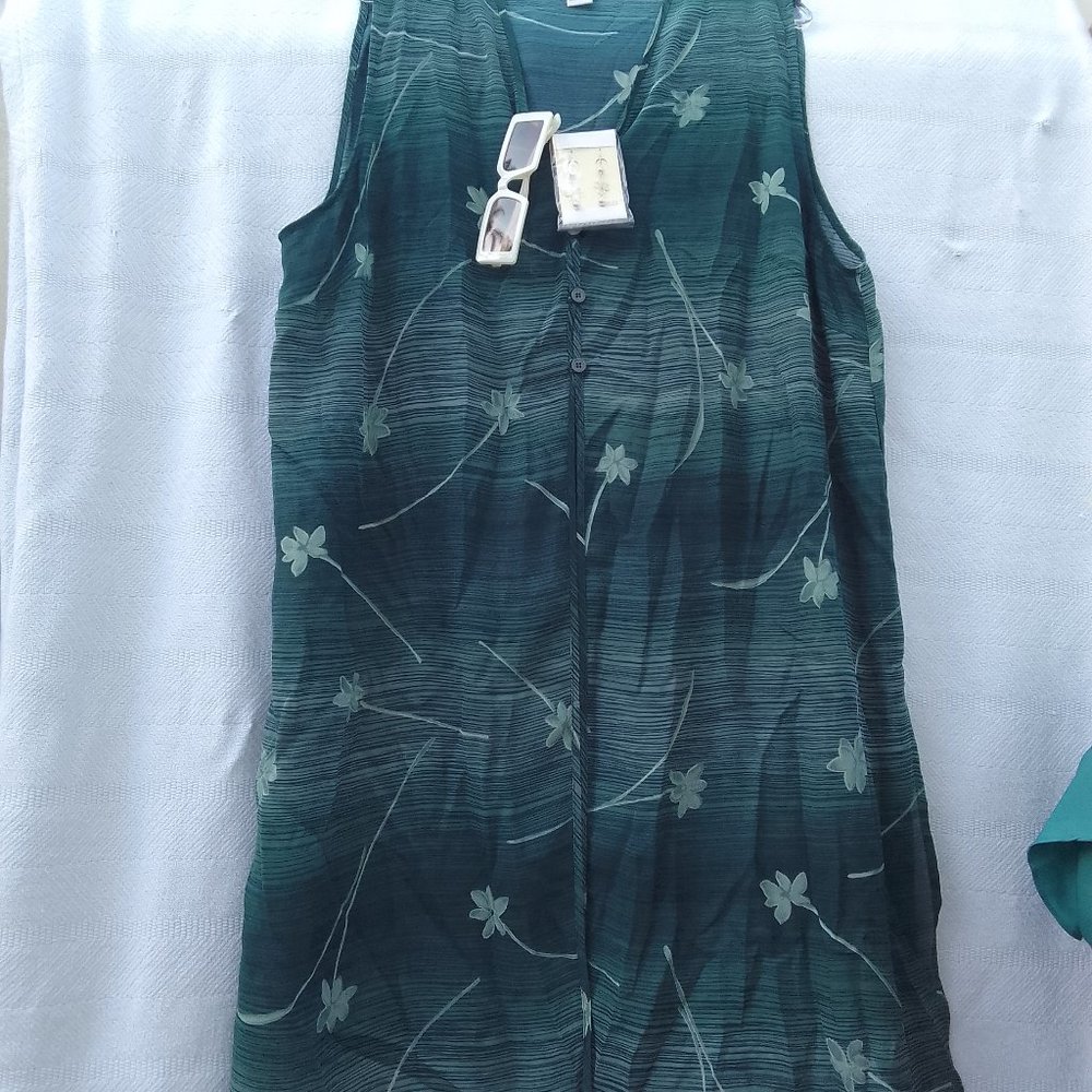 Bundle fashion-style 41" long sleeveless cardigan&2 nice gifts, brand new